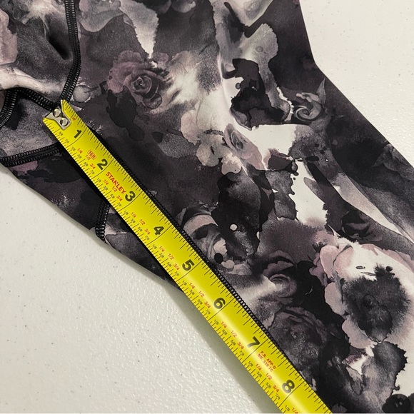 Lululemon High Times Peek Obscured Black Floral Roses Tight Leggings 4 - Picture 14 of 15